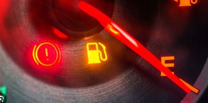 Khám phá quãng đường sau khi đèn xăng bật sáng cùng ford bình triệu