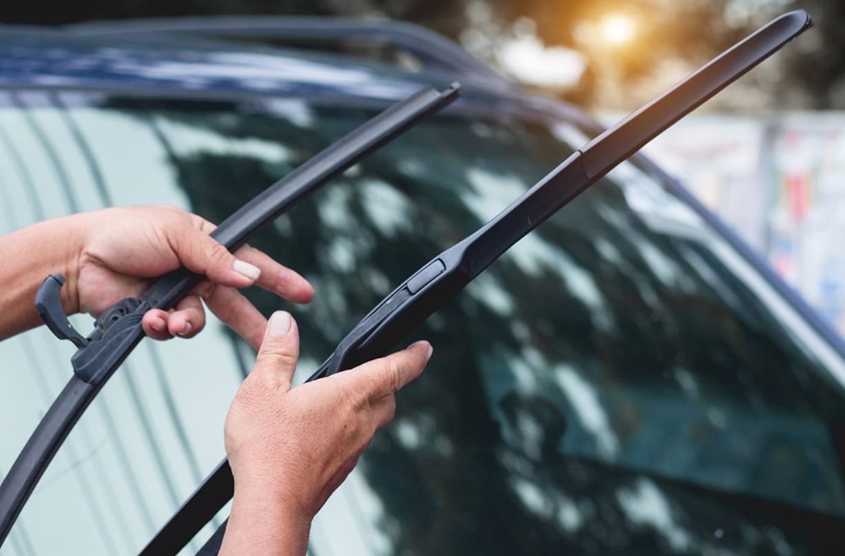 ford Sài Gòn: 7 giải pháp xử lý cần gạt nước kêu cót két