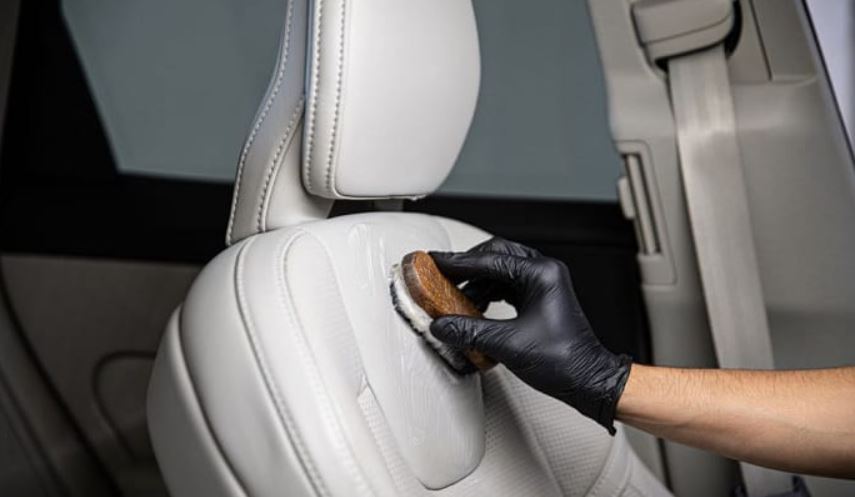 Mẹo vệ sinh ghế vải, da với Ford Thủ Đức
